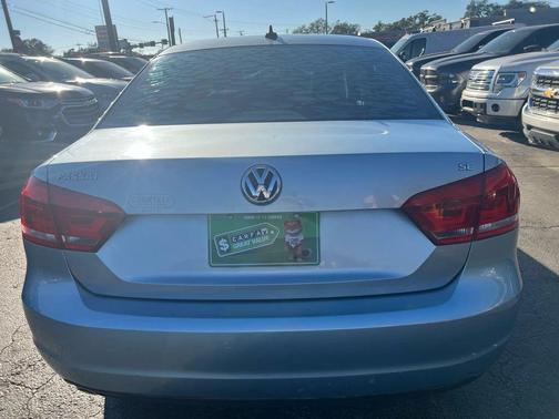 2012 Volkswagen Passat 2.5 SE