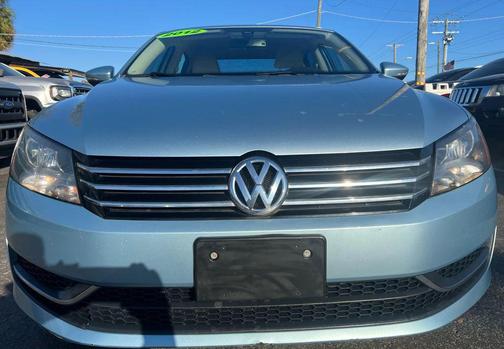 2012 Volkswagen Passat 2.5 SE