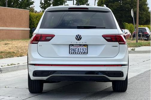2024 Volkswagen Tiguan 2.0T SE R-Line Black