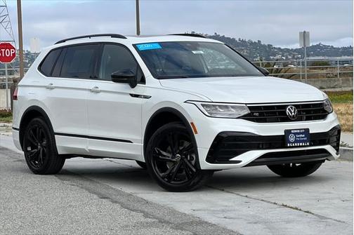 2024 Volkswagen Tiguan 2.0T SE R-Line Black