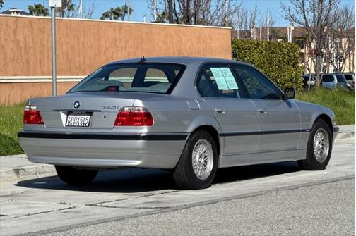 2001 BMW 740 i