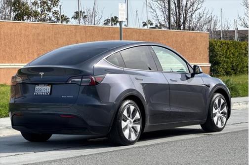 2020 Tesla Model Y Long Range