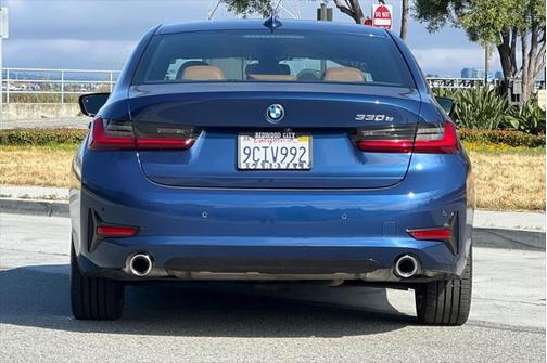 2022 BMW 330e iPerformance