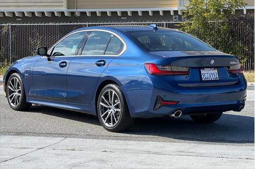 2022 BMW 330e iPerformance