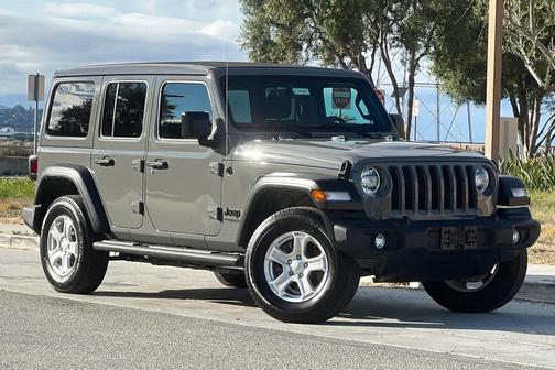 2022 Jeep Wrangler Unlimited Sport