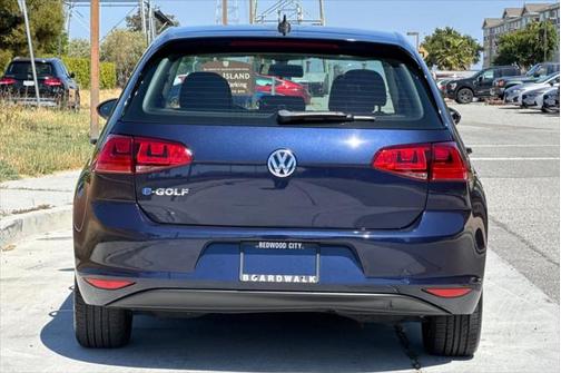 2016 Volkswagen e-Golf SE