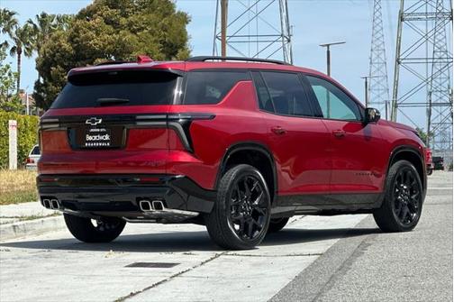 2025 Chevrolet Traverse RS