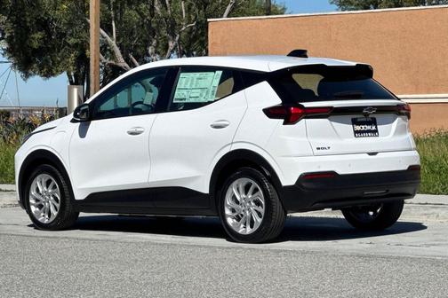 Summit White 2027 Chevrolet Bolt LT