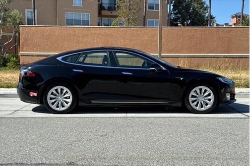2017 Tesla Model S 90D