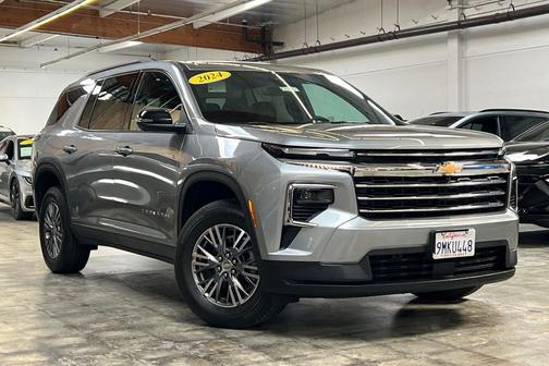 2024 Chevrolet Traverse LT