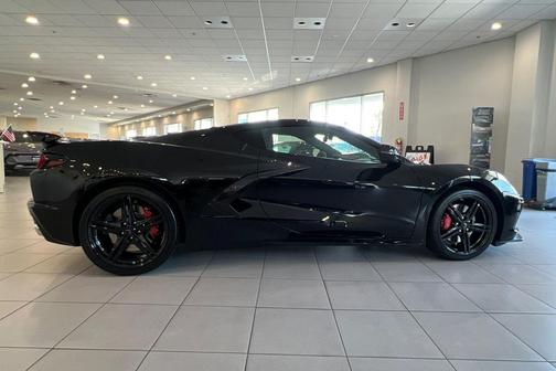 2025 Chevrolet Corvette Stingray w/2LT