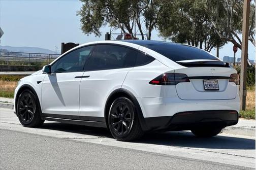 2022 Tesla Model X Base