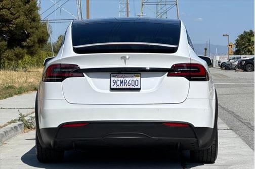 2022 Tesla Model X Base