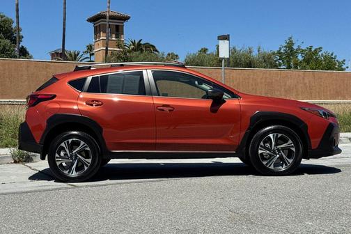 Sun Blaze Pearl 2024 Subaru Crosstrek Premium