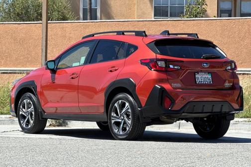 Sun Blaze Pearl 2024 Subaru Crosstrek Premium