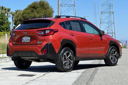 Sun Blaze Pearl 2024 Subaru Crosstrek Premium