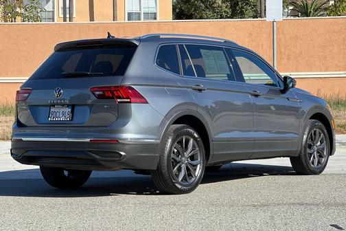 2022 Volkswagen Tiguan 2.0T SE