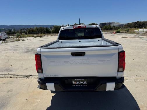 Summit White 2026 Chevrolet Colorado WT