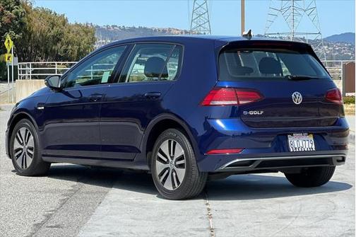 2019 Volkswagen e-Golf SE