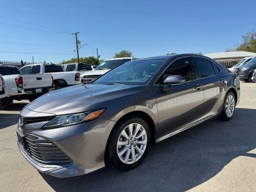 2020 Toyota Camry LE