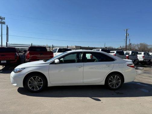 2015 Toyota Camry SE