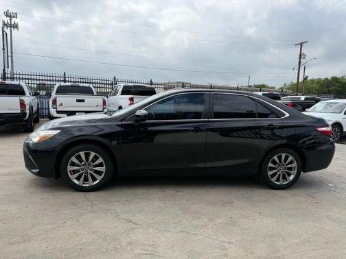 2017 Toyota Camry XLE