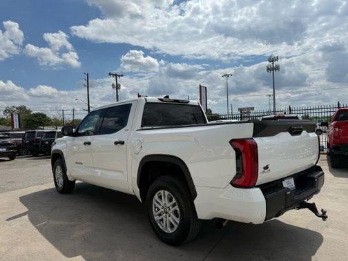 2022 Toyota Tundra SR5