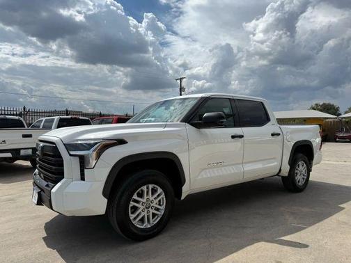 2022 Toyota Tundra SR5