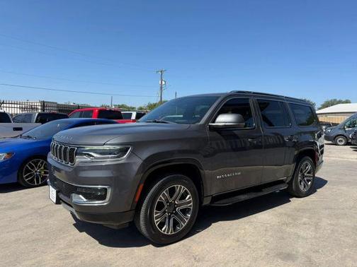 Gray 2022 Jeep Wagoneer Series III