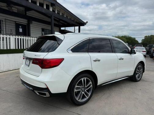 White 2018 Acura MDX 3.5L w/Advance Package
