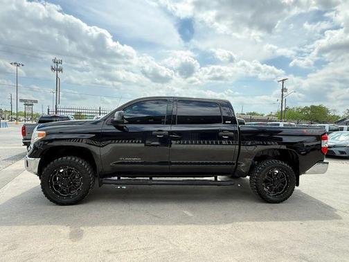 Black 2016 Toyota Tundra SR5