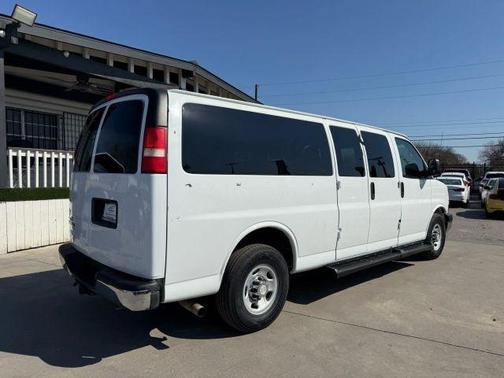 2011 Chevrolet Express 3500 LT