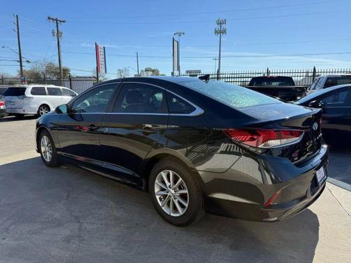 2019 Hyundai SONATA SE
