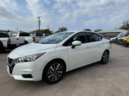 2022 Nissan Versa 1.6 SV