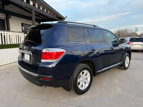 2013 Toyota Highlander SE