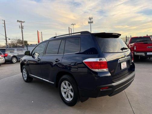 2013 Toyota Highlander SE