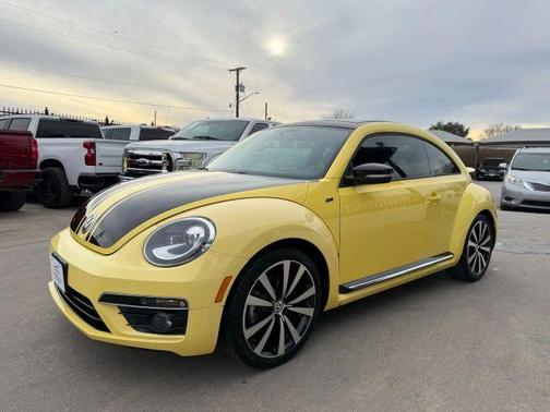 2014 Volkswagen Beetle 2.0T Turbo R-Line