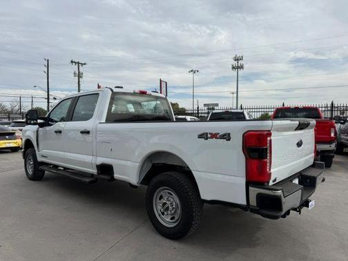 White 2023 Ford F-250 XL