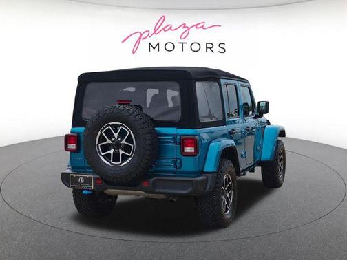 Bikini Pearl Coat 2024 Jeep Wrangler 4xe Sport S