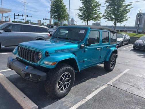 Bikini Pearl Coat 2024 Jeep Wrangler 4xe Sport S