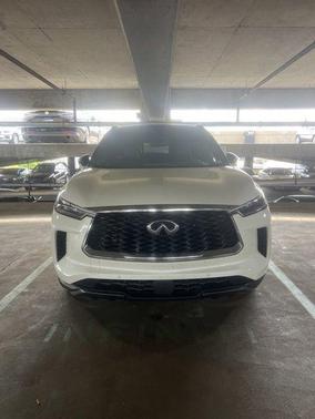 Majestic White/Black Obsidian 2023 INFINITI QX60 AUTOGRAPH