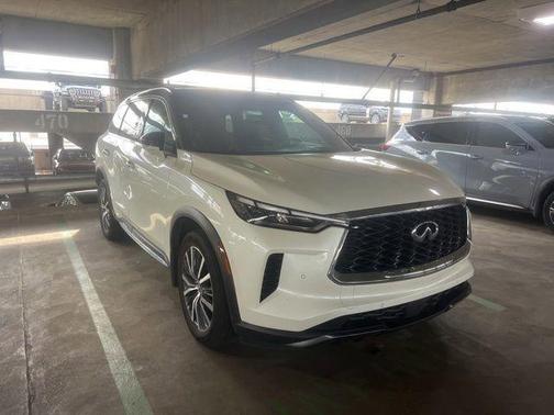 Majestic White/Black Obsidian 2023 INFINITI QX60 AUTOGRAPH