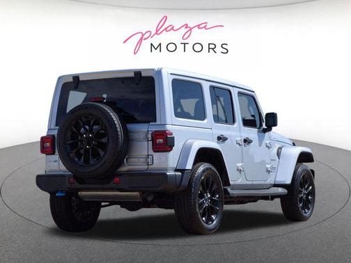 Silver Zynith Clearcoat 2024 Jeep Wrangler 4xe Sahara