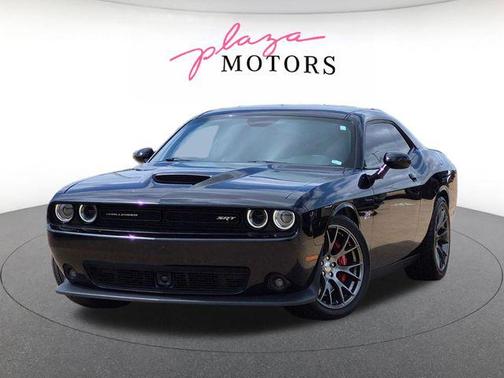Pitch Black Clearcoat 2016 Dodge Challenger SRT 392