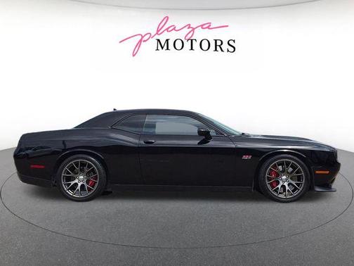 Pitch Black Clearcoat 2016 Dodge Challenger SRT 392