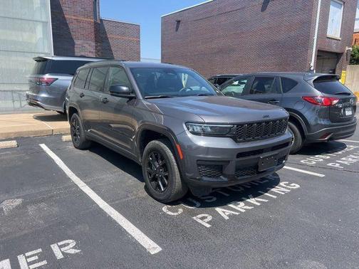 Baltic Gray Metallic Clearcoat 2024 Jeep Grand Cherokee L Altitude