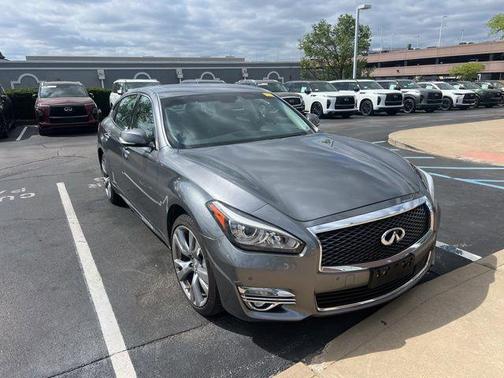 2019 INFINITI Q70L 3.7X LUXE