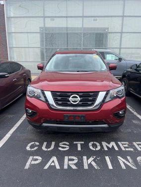 2017 Nissan Pathfinder SL