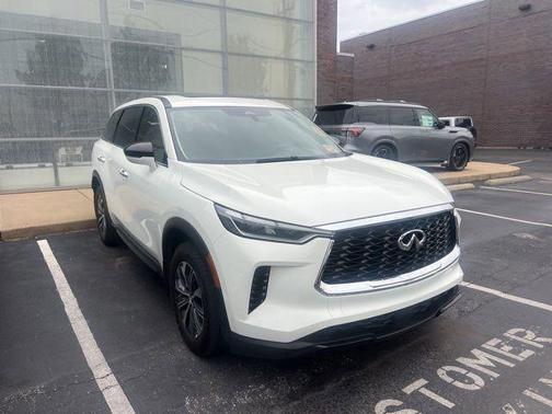 Glacier White 2025 INFINITI QX60 Pure