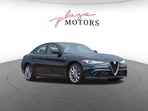 Vulcano Black Metallic 2024 Alfa Romeo Giulia Ti